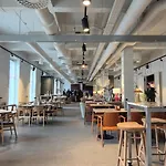 Private Double In Building Apartment *