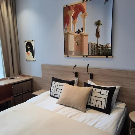 Private Double In Building Апартаменти